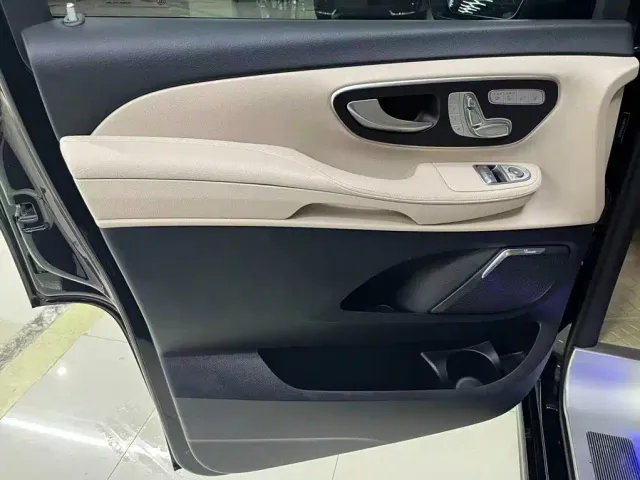 Mercedes-Benz V-Class — Фото автомобиля 5