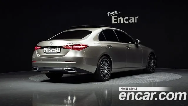 Mercedes-Benz C-Class — Фото автомобиля 2
