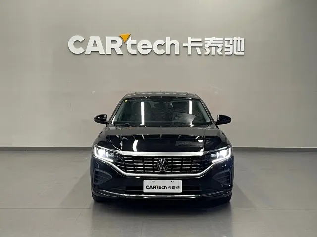 Volkswagen Passat — Фото автомобиля 2