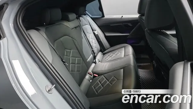 BMW 5-Series 5 серия (G60) 530i xDrive M Sport — Фото автомобиля 11