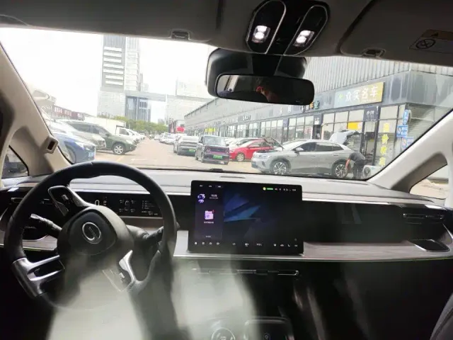 GAC Trumpchi E8 — Фото автомобиля 6