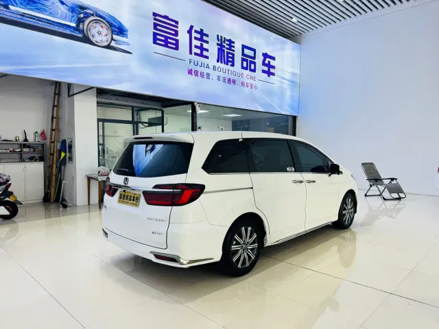 Honda Odyssey — Фото автомобиля 5