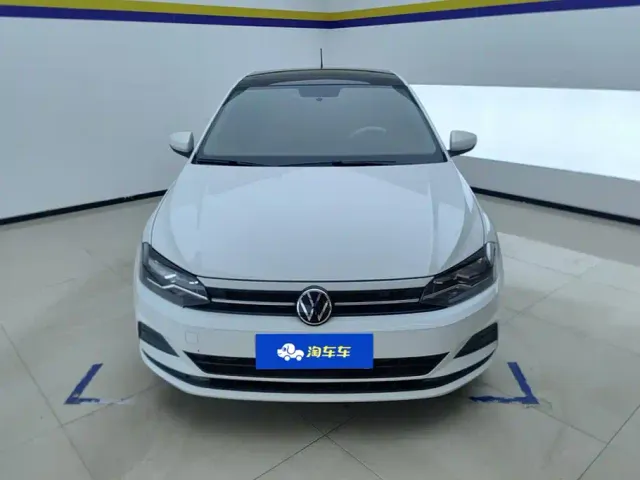 Volkswagen Polo — Фото автомобиля 2