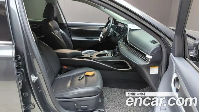 Hyundai Grandeur Premium — Фото автомобиля 25