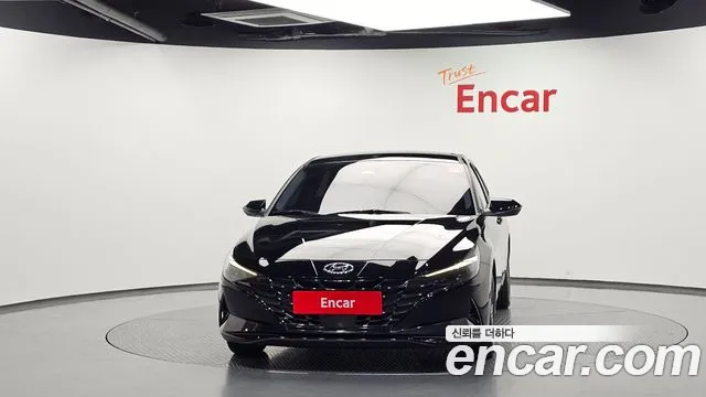 Hyundai Avante CN7 — Фото автомобиля 3