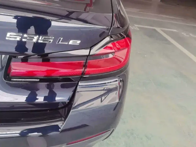 BMW 5 Series — Фото автомобиля 7