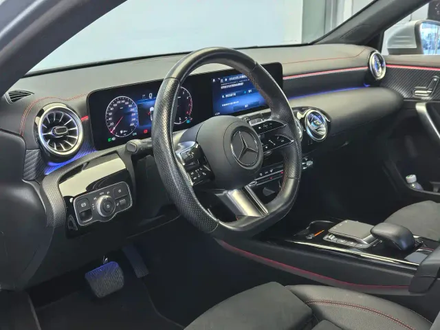 Mercedes-Benz A-Class — Фото автомобиля 12