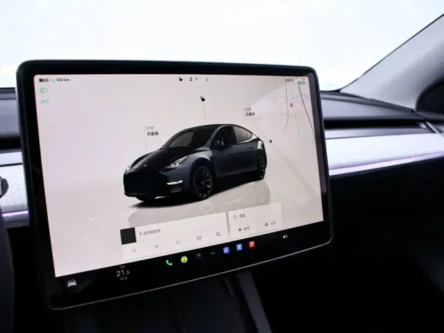 Tesla Model Y — Фото автомобиля 6