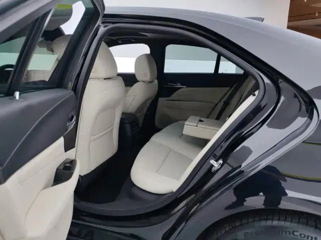 Cadillac CT4 — Фото автомобиля 11