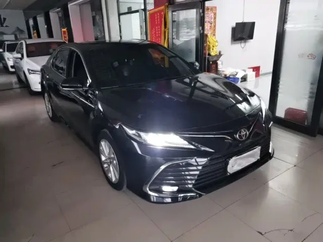 Toyota Camry — Фото автомобиля 3