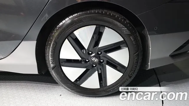 Hyundai Ioniq 6 — Фото автомобиля 5