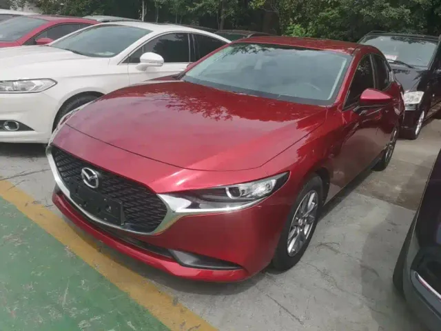 Фотография автомобиля — Mazda Axela