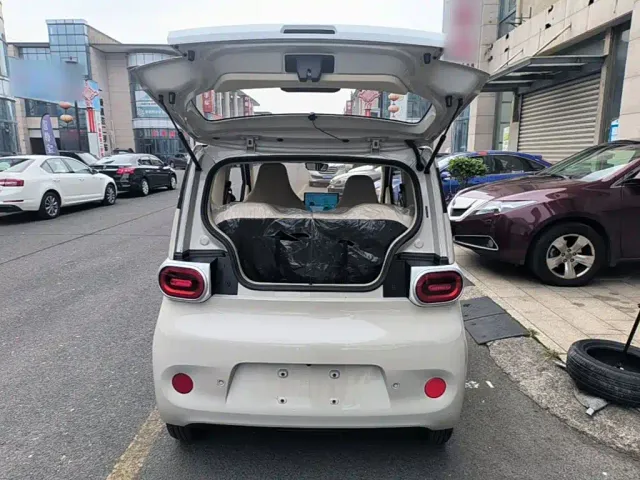 Wuling Hongguang Mini EV — Фото автомобиля 14