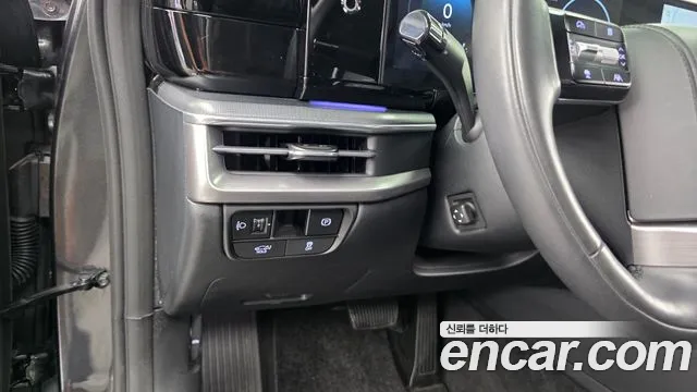 Hyundai Grandeur Grandeur (GN7) 3.5 Бензин 4WD — Фото автомобиля 16