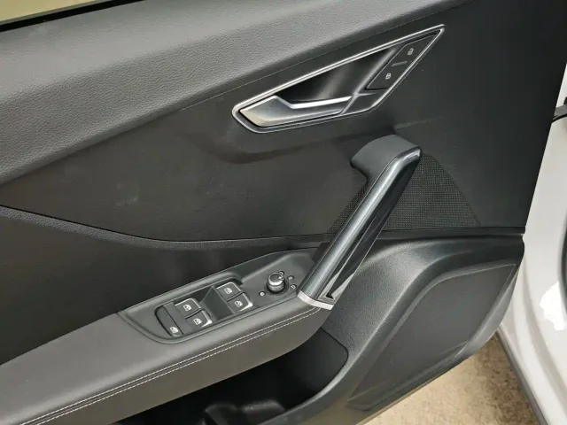 Audi Q2L — Фото автомобиля 14