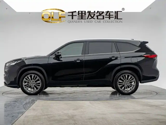 Toyota Highlander — Фото автомобиля 7