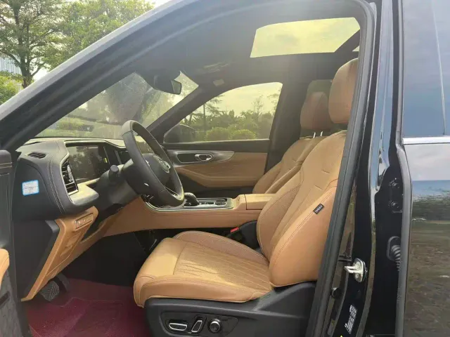 GAC Trumpchi GS8 — Фото автомобиля 4