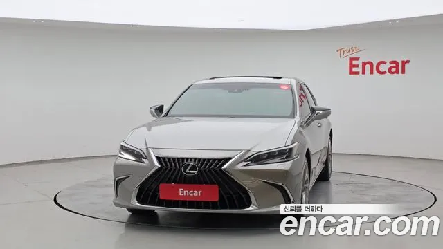 Lexus ES 7th Gen — Фото автомобиля 3