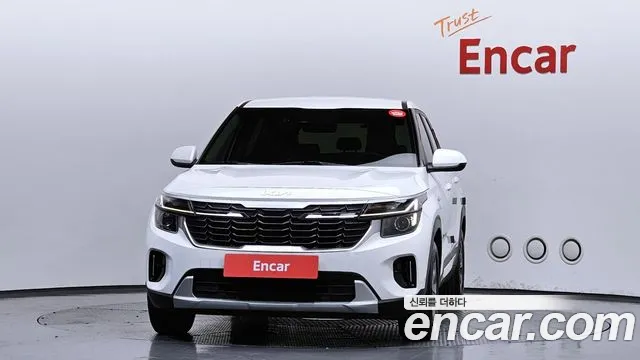 Kia Seltos Новый Seltos Бензин 2.0 2WD — Фото автомобиля 3