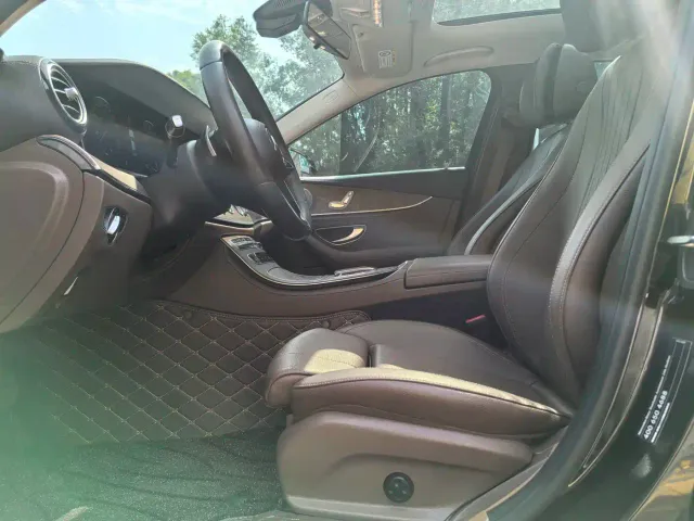 Mercedes-Benz E-Class — Фото автомобиля 7