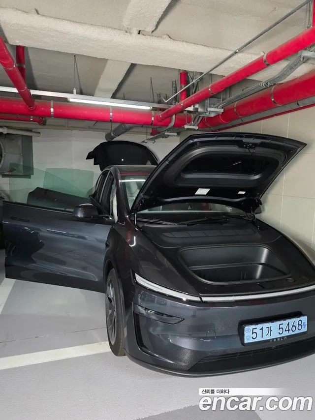 Tesla Model Y — Фото автомобиля 20