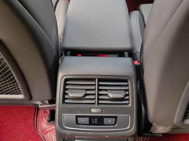 Audi A4L — Фото автомобиля 12