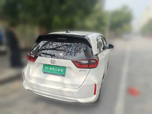 Honda Fit — Фото автомобиля 4