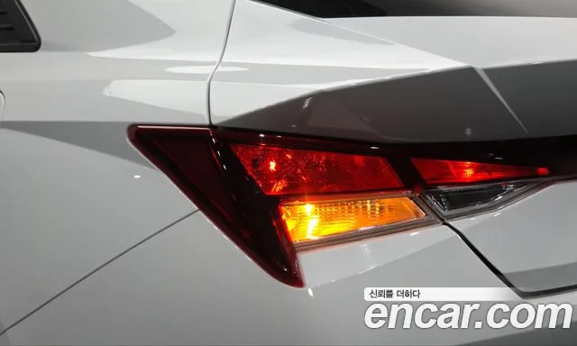 Hyundai Avante CN7 — Фото автомобиля 8