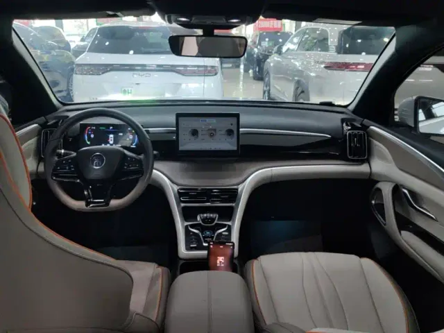 BYD Song Pro — Фото автомобиля 9
