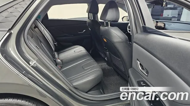 Hyundai Avante CN7 — Фото автомобиля 17