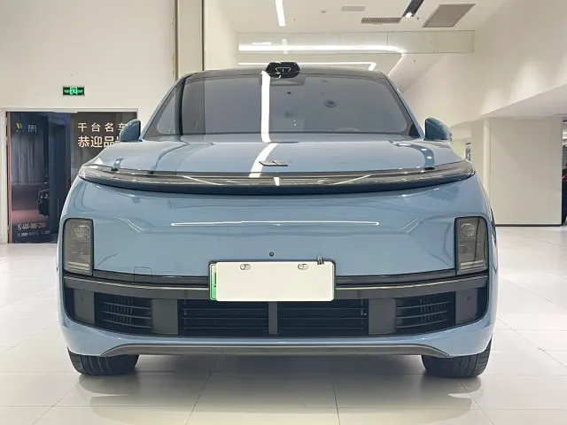 Li Auto L9 — Фото автомобиля 2