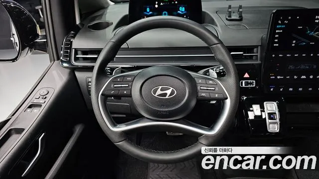 Hyundai Staria Staria 4WD Lounge 9 мест — Фото автомобиля 13