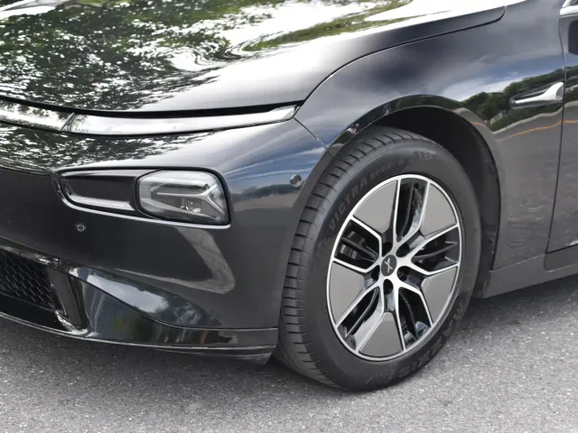 Xpeng P7 — Фото автомобиля 6