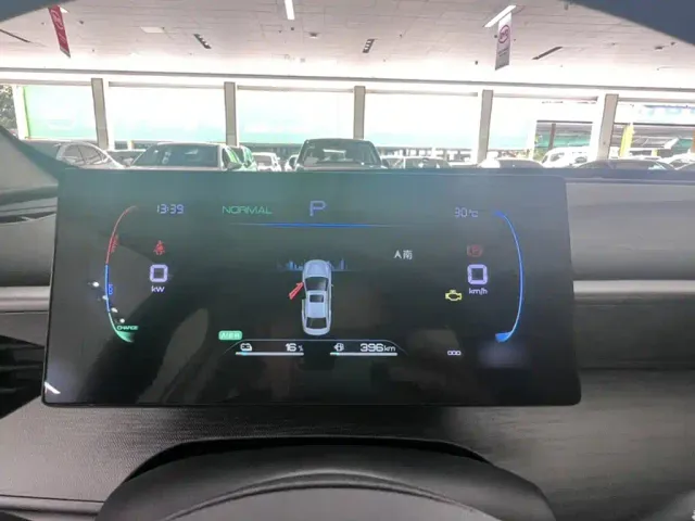 BYD Seal 05 DM-i — Фото автомобиля 3