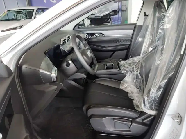 Dongfeng SKY EV01 — Фото автомобиля 14