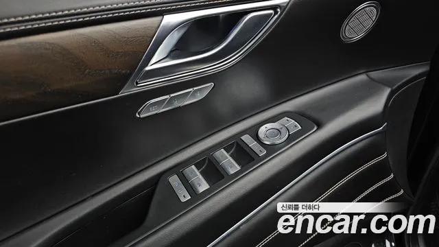 Genesis GV80 — Фото автомобиля 24