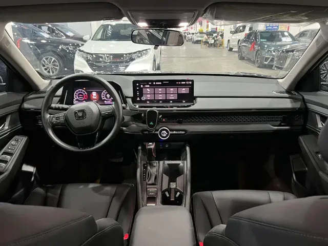 Honda Accord — Фото автомобиля 7
