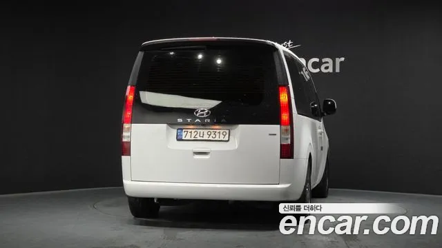 Hyundai Staria Staria 4WD Tourer 11 мест — Фото автомобиля 4