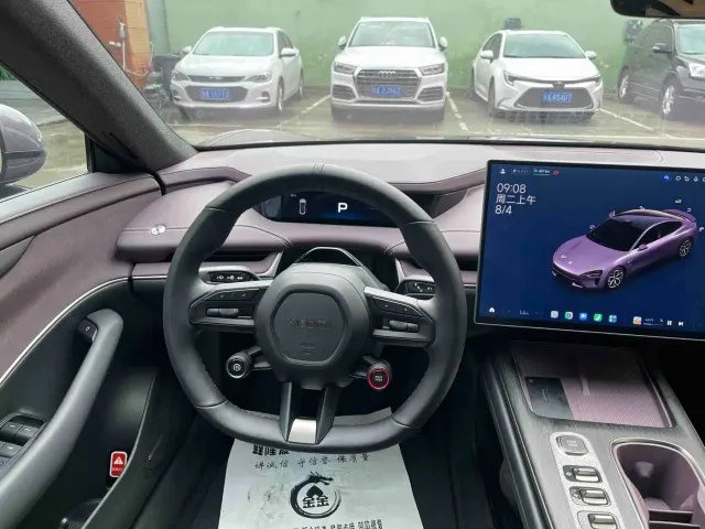 Xiaomi SU7 — Фото автомобиля 12
