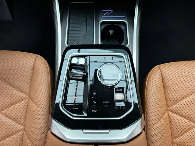 BMW 7 Series — Фото автомобиля 17