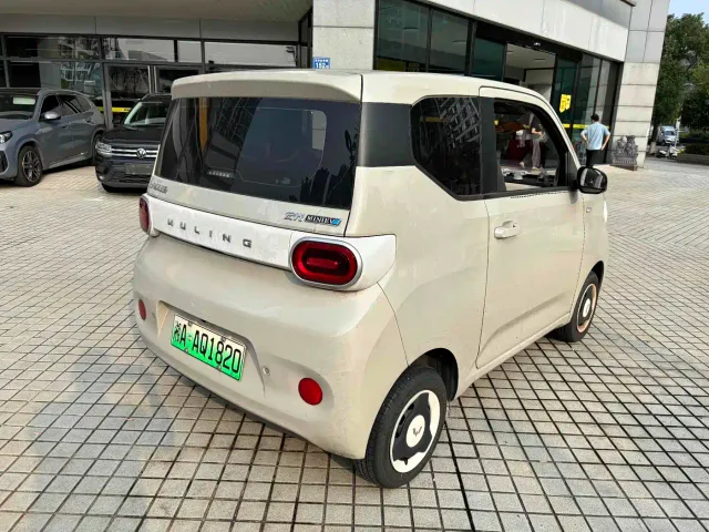 Wuling Hongguang Mini EV — Фото автомобиля 3