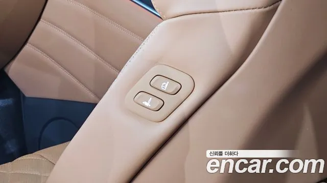 Genesis GV80 — Фото автомобиля 27