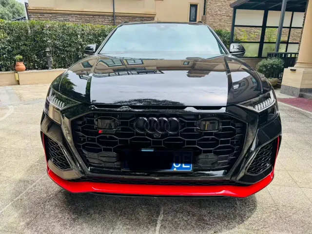 Audi RS Q8 — Фото автомобиля 2