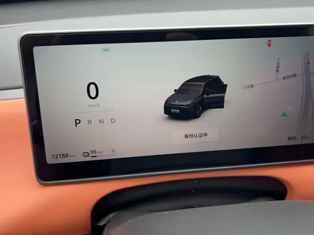 Leapmotor C10 — Фото автомобиля 6