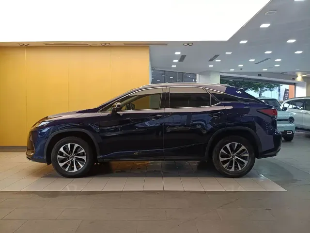 Lexus RX — Фото автомобиля 6