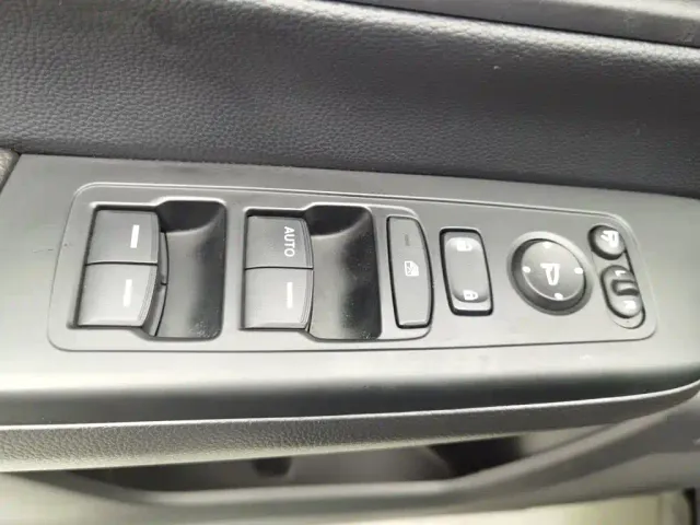 Honda CR-V — Фото автомобиля 9