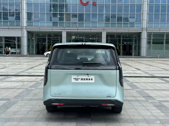 Maxus Dajia 7 — Фото автомобиля 6