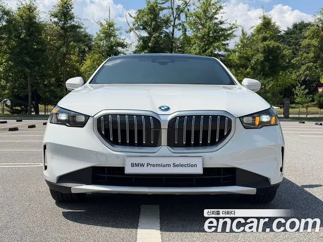 BMW 5-Series 5 серия (G60) — Фото автомобиля 3