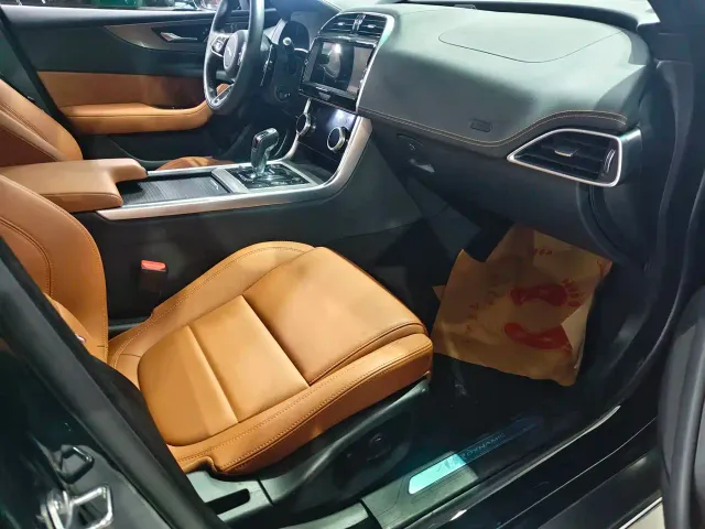 Jaguar XEL — Фото автомобиля 13