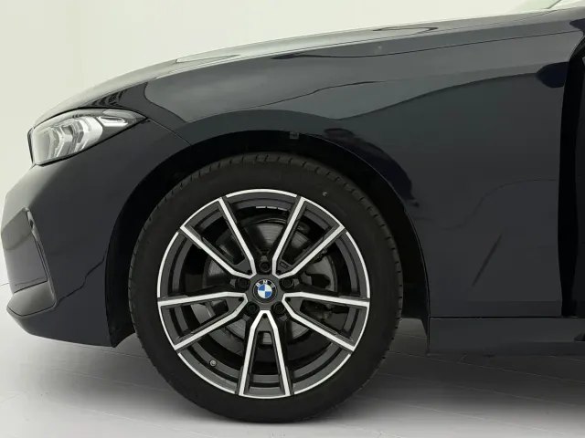 BMW 3 Series — Фото автомобиля 19